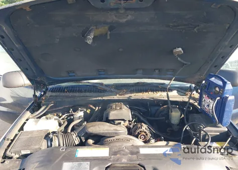 2000 Chevrolet Silverado 1500 C1500 z USA, uszkodzony, nr VIN 1GCEC14V9YE417169